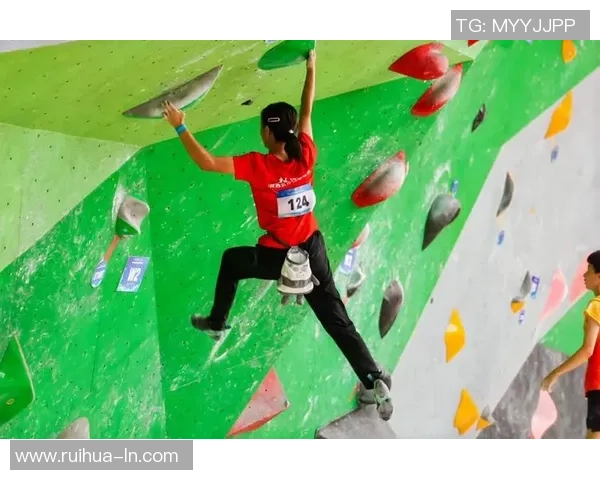 成都攀岩队中路突破革新助力攀岩运动新发展与未来展望