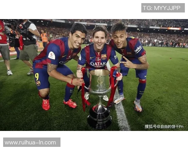 足球明星与欧冠荣耀的背后故事与精彩瞬间揭秘 足球明星与欧冠荣耀的背后故事与精彩瞬间揭秘